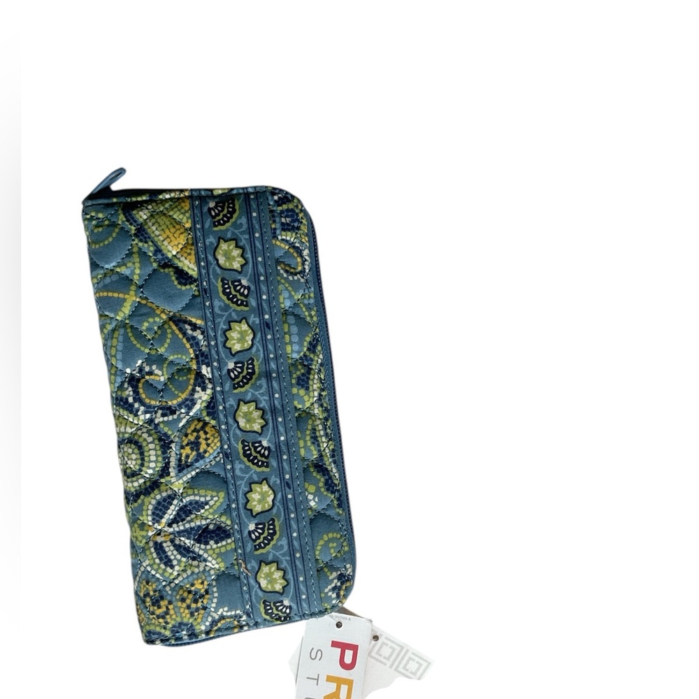 Free Wallet Giveaway And Free Shipping